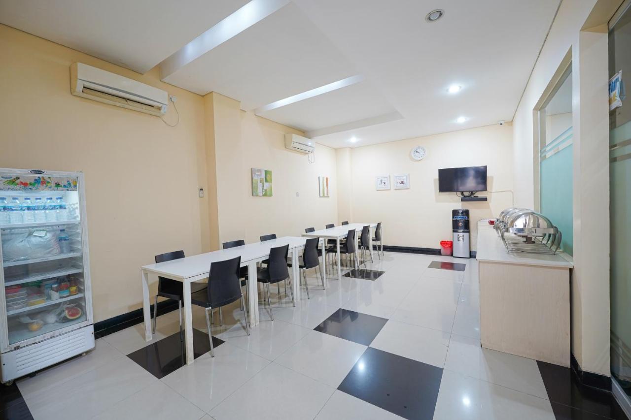 Multi 88 Syariah Hotell Jakarta Exteriör bild