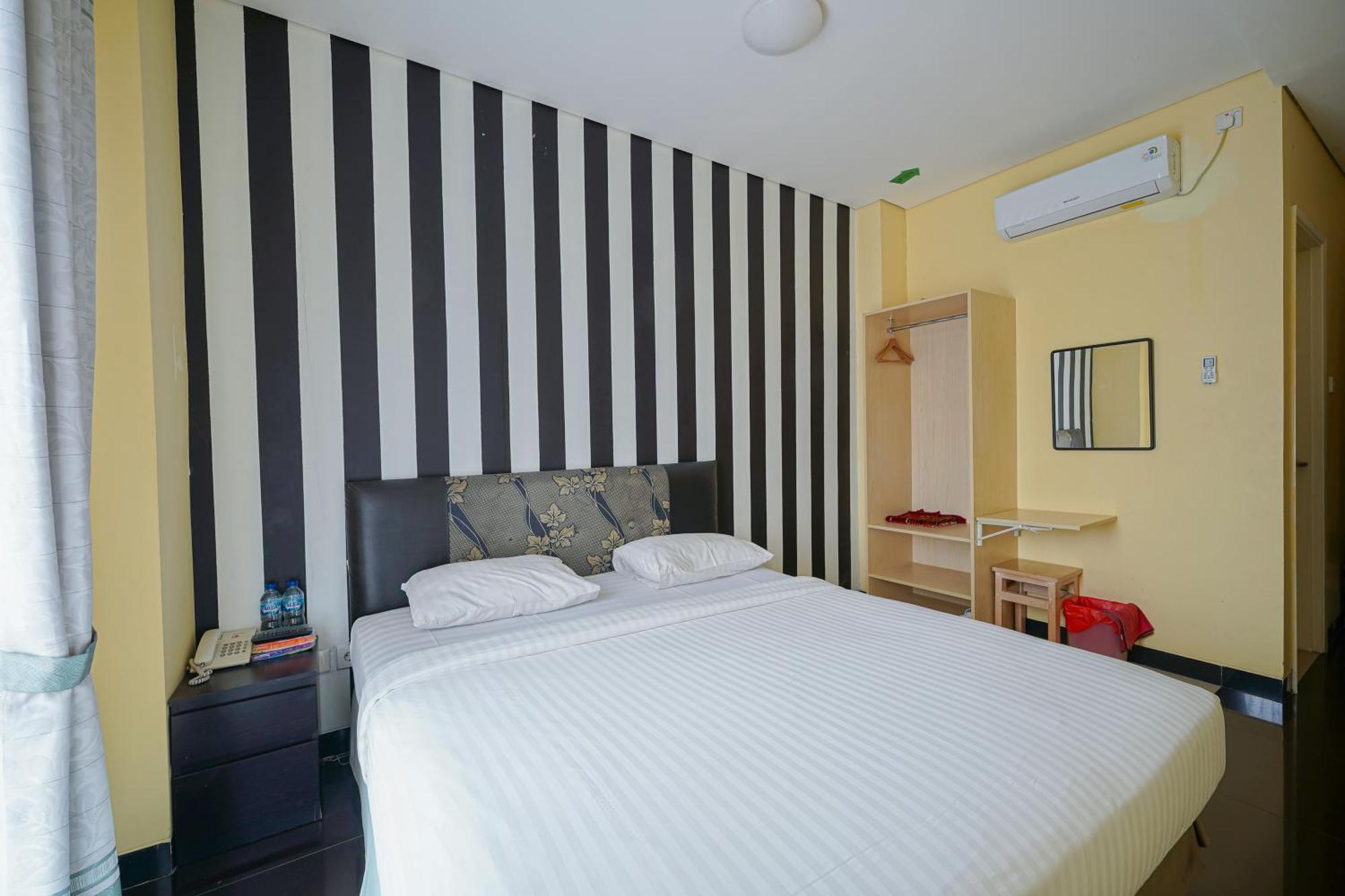 Multi 88 Syariah Hotell Jakarta Exteriör bild